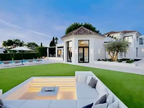 Chalet en Nueva Andalucía-Centro