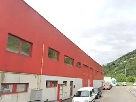 Nave industrial en Baíña-San Pedro-Siana