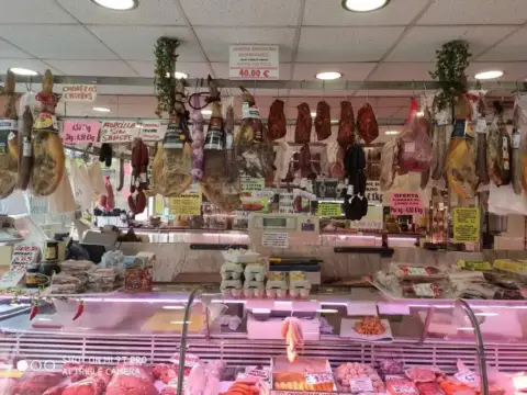 Local comercial en calle de Juan de la Cosa