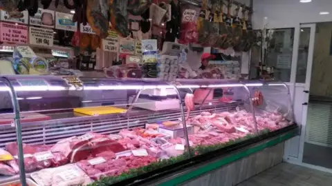 Local comercial en calle de Juan de la Cosa