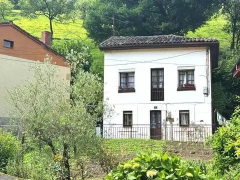 Casa rústica en calle Valdecuna, 4