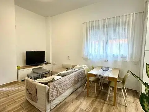 Piso en Avenida Islas Canarias