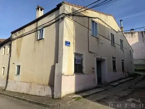 Casa rústica en Villamayor de los Montes
