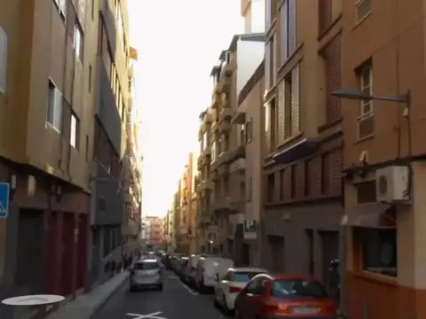 Piso en Rambla-Duggi-Los Hoteles