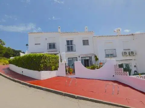 Casa adosada en Urbanización de Lomas Marbella
