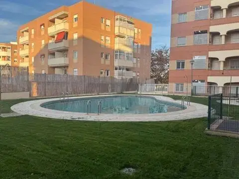 Piso en Reina Sofía-Salesianos-Bodegones