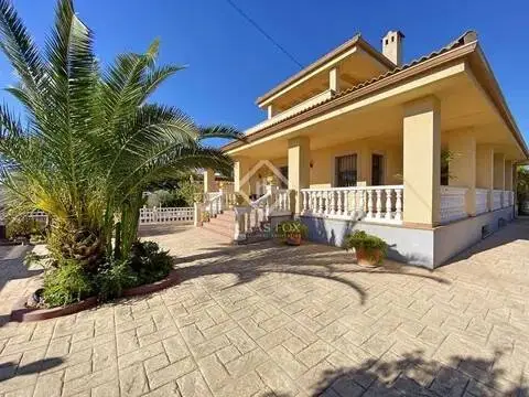 Chalet en Sol y Luz