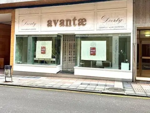 Local comercial en calle de Leopoldo Alas Clarín