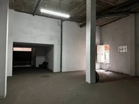 Nave industrial en Cidade Vella-Atochas-Pescadería