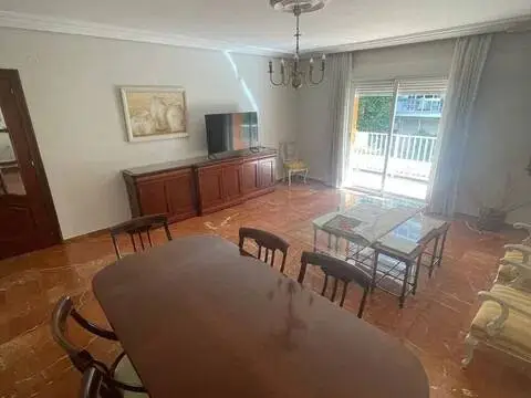 Piso en Ciudad Jardín-Zoco