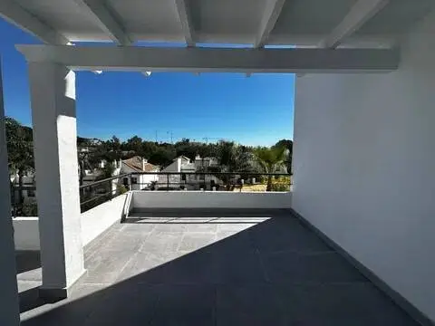 Piso en Los Naranjos-Las Brisas