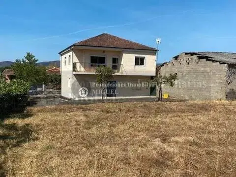 Chalet en Verín