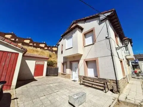Casa adosada en calle CL Carretera Sscm, 17