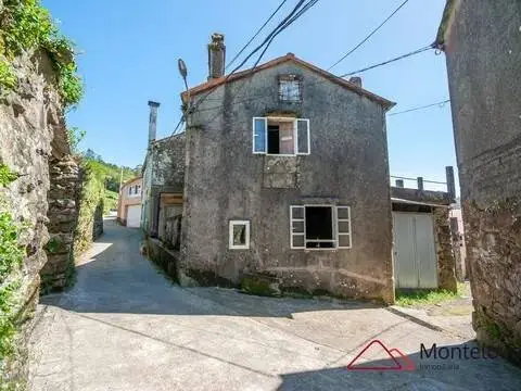 Casa en Outes