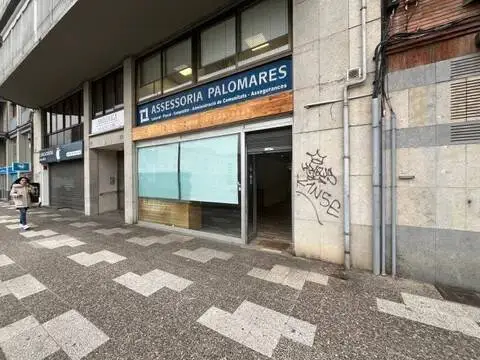 Local comercial en Carrer d'Emili Grahit