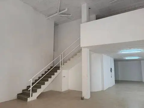 Local comercial en calle Intendencia