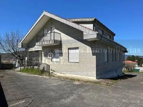 Chalet en Verín