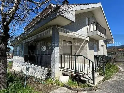 Chalet en Verín
