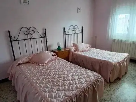 Casa adosada en La Almunia de Doña Godina