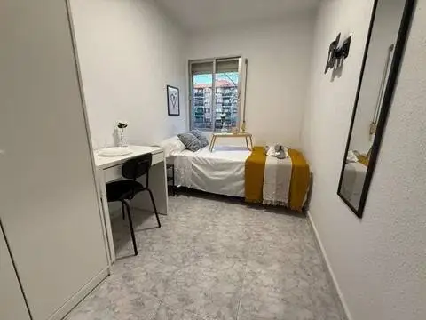 Habitación en Avenida de España