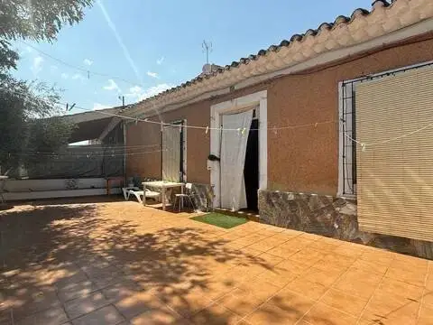 Casa adosada en Hellín