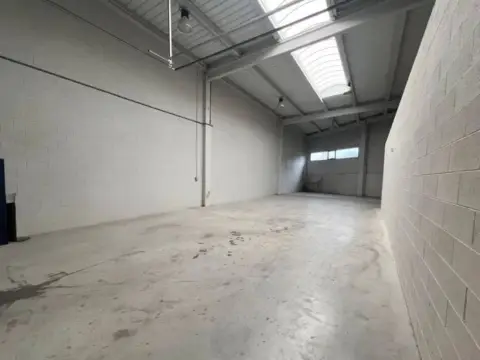 Nave industrial en Santurtzi