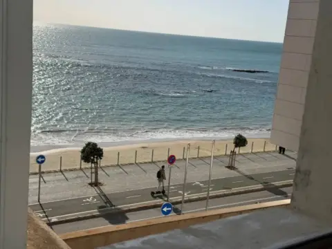 Piso en Avenida Amílcar Barca