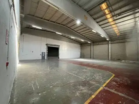 Nave industrial en Riudellots de la Selva
