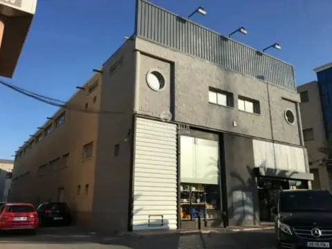Nave industrial en Centro