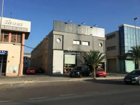 Nave industrial en Centro