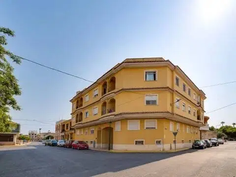 Piso en Jacarilla