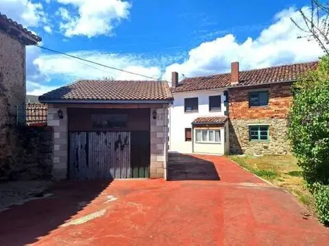 Casa adosada en calle Fuente Arbe, 19