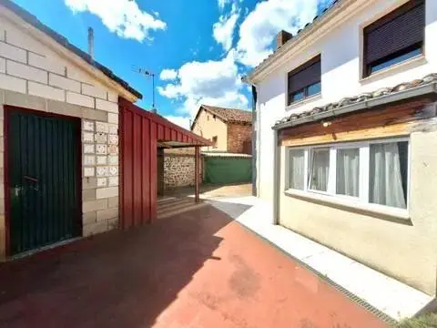 Casa adosada en calle Fuente Arbe, 19