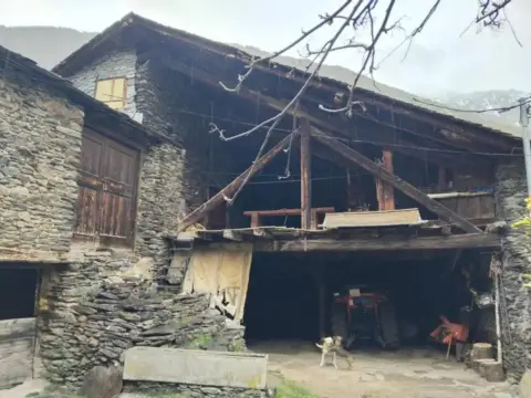 Casa rústica en Alins