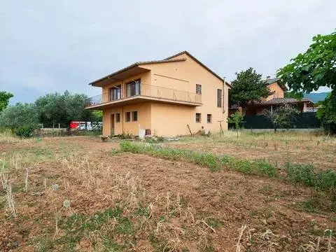 Chalet en Maià de Montcal