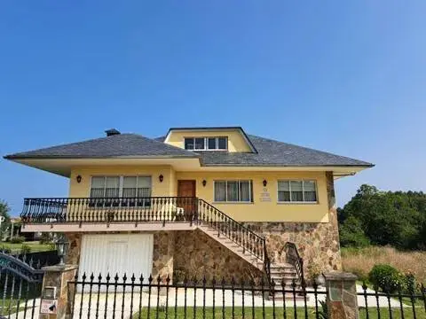 Chalet en Barallobre (Santiago)