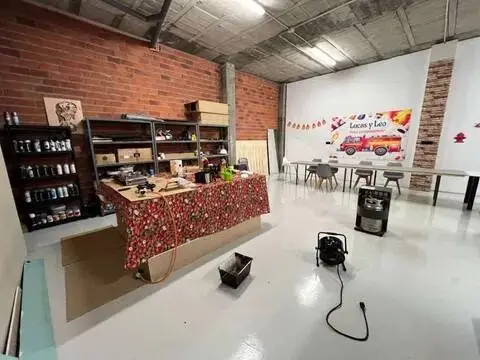 Local comercial en Piñeiros-Freixeiro-O Ponto