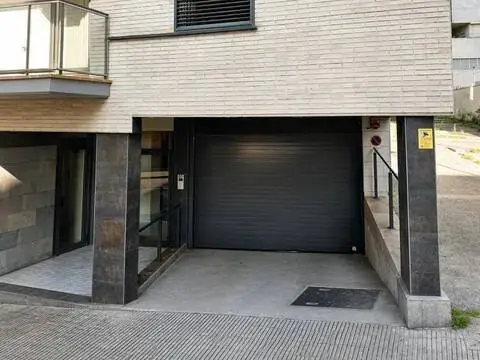 Garaje en Pujada de la Creu de Palau