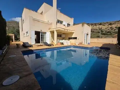Chalet en Bolnuevo