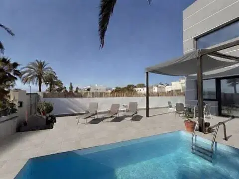 Chalet en calle del Rompeolas