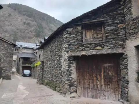 Casa rústica en Alins