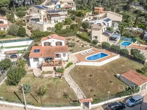 Chalet en Carrer de Carles Aribau Bonaventura in Begur · Begur