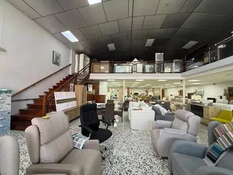 Nave industrial en Cruz de Humilladero