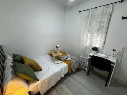 Habitación en calle del Alhelí
