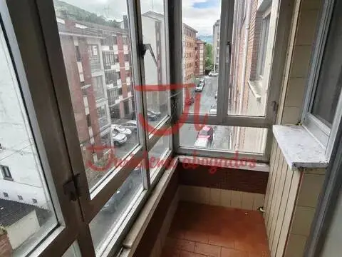 Piso en calle de Vicente Regueral