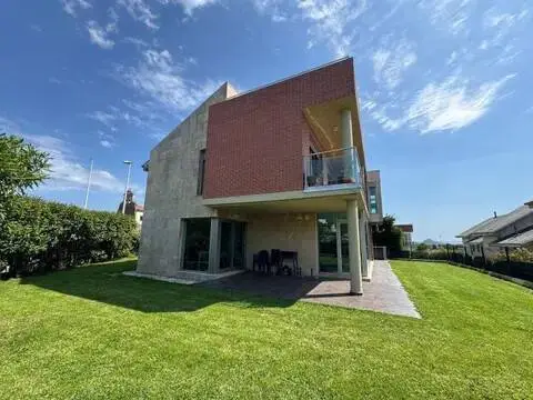 Chalet en Santa Cruz de Bezana