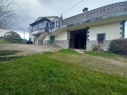 Casa rústica en Carriazo