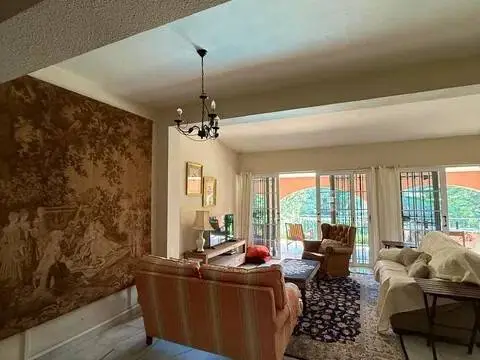 Chalet en Núcleo