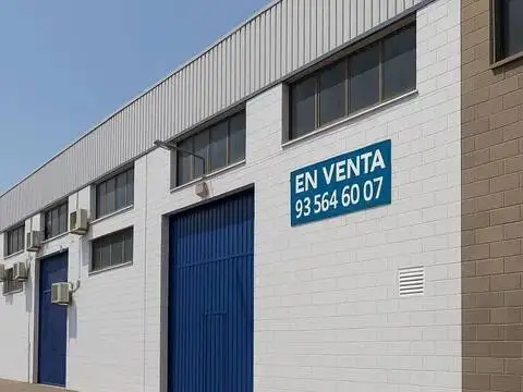 Nave industrial en Canovelles