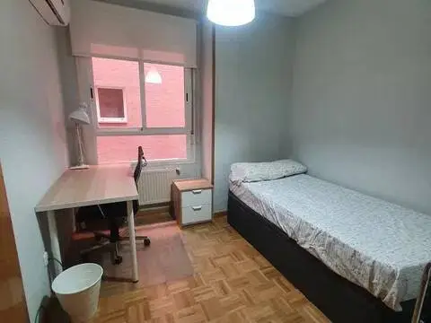 Habitación en Las Margaritas-Universidad